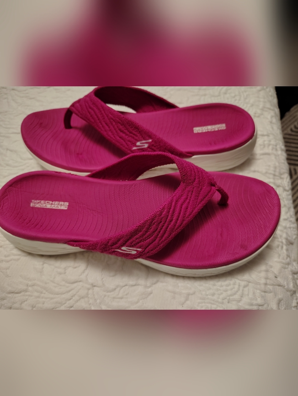 Skechers Women’s fushia Pink Foam Flip Flop Sandals